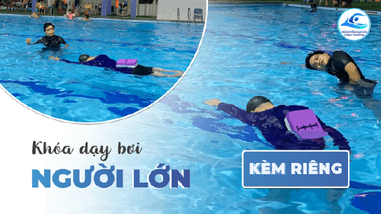 Hình ảnh dạy bơi kèm riêng dành cho người lớn